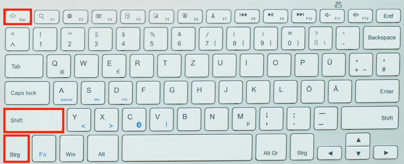 Öffne den Task-Manager, indem du Strg+Shift+Esc drückst.
Wechsle zum Tab Autostart.