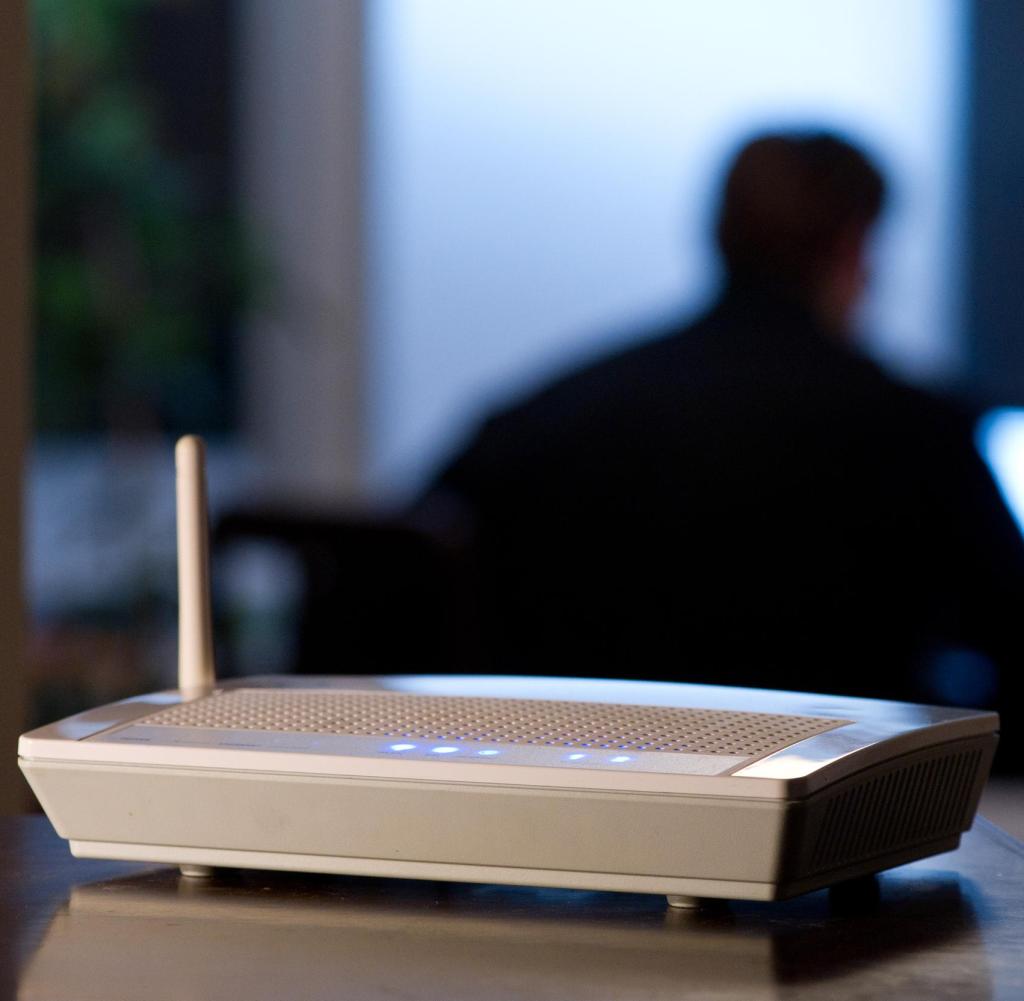 Stellen Sie sicher, dass Sie sich innerhalb der Reichweite des Wi-Fi-Routers befinden.
Vermeiden Sie Hindernisse wie Wände oder Metallgegenstände, die das Wi-Fi-Signal schwächen könnten.